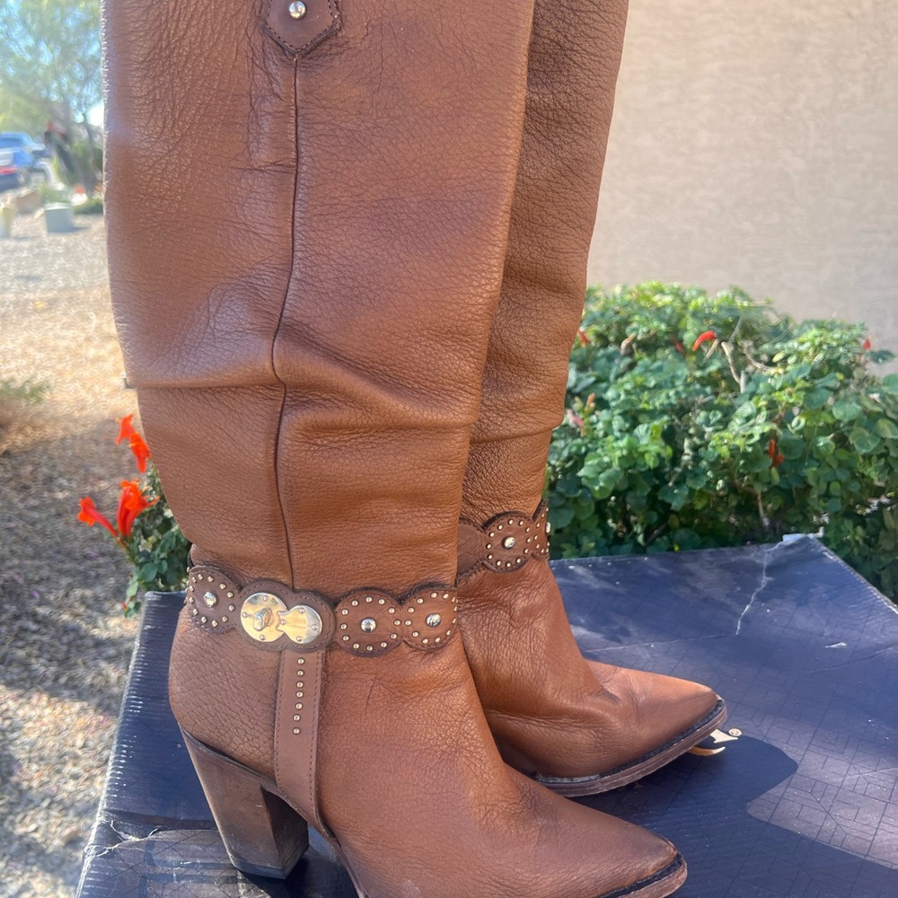 Cuadra leather brown boots